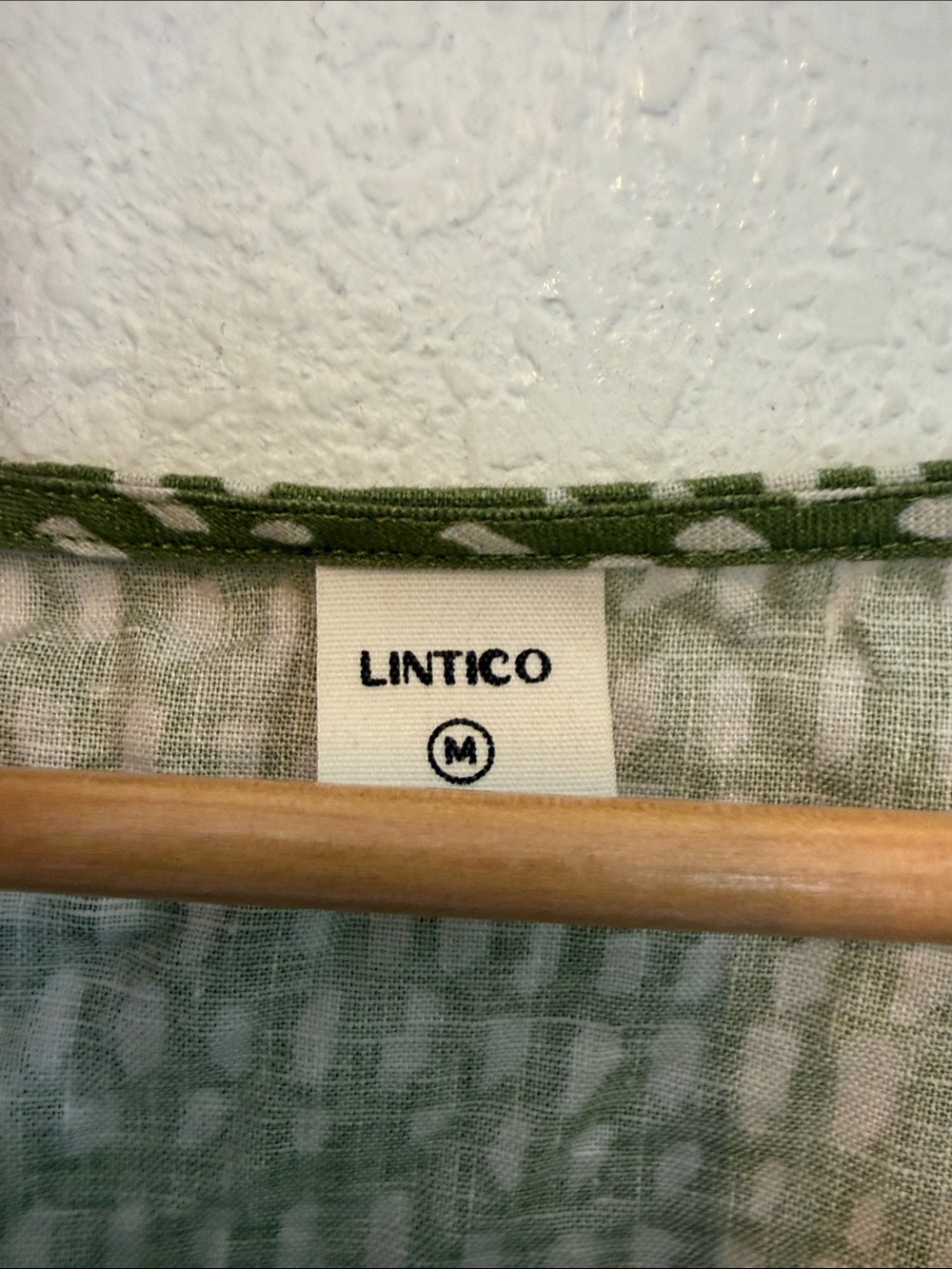 Lintico Relaxed Green Printed Short Sleeve Top - Picture 3 of 6
